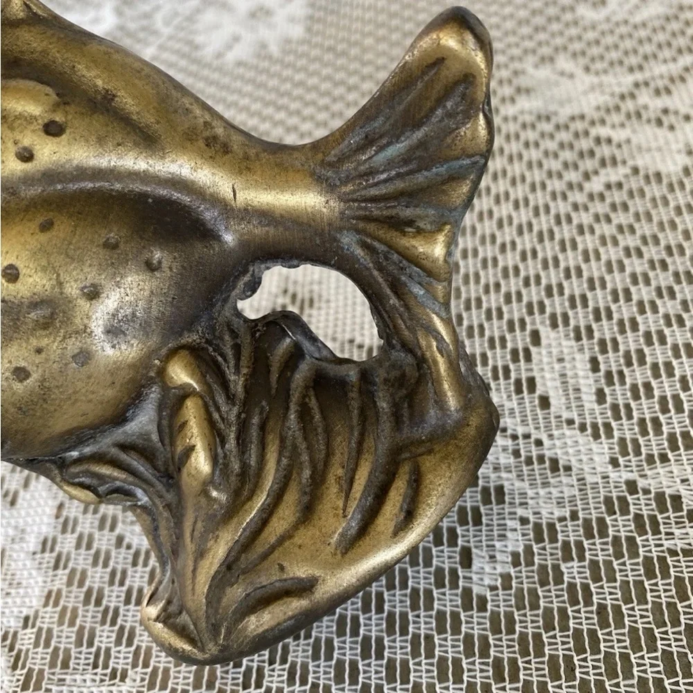 RARE Mid-Century Brass Goldfish Collectible Figurine - Picture 6 of 7